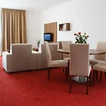 Saffron Pressburg