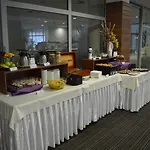 Saffron Hotel 4*