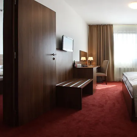 Saffron Szálloda 4*
