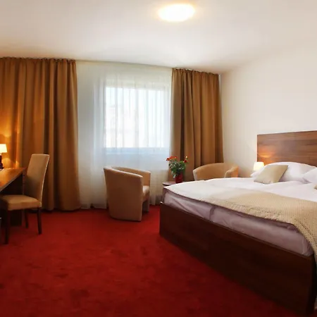 Hotel Saffron 4*