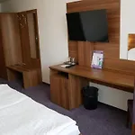 سافرون 4* براتسيلافا