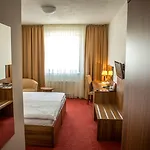 Hotel Saffron 4*