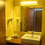 سافرون فندق 4*